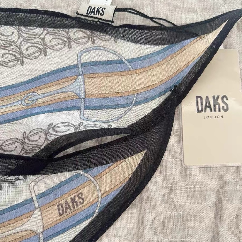 Daks - Picture 4 of 9
